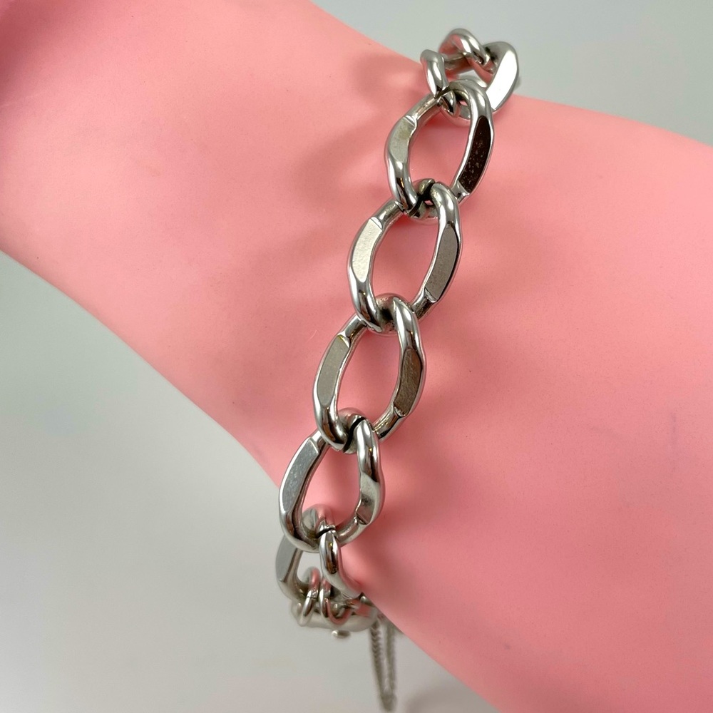 Beautiful Vintage Monet Signed Silver Tone Double Link Big Curb Chain Bracelet